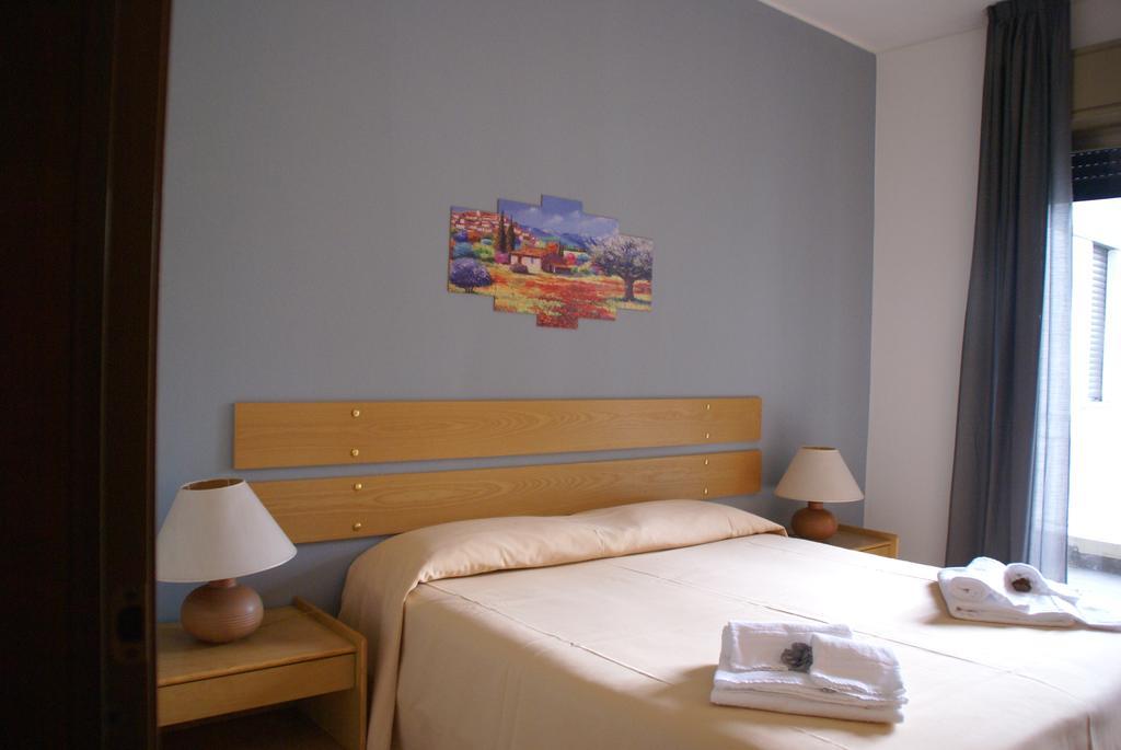 Hotel Rasula Alta กราวินา ดิ กาตาเนีย ภายนอก รูปภาพ