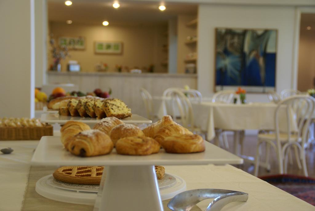 Hotel Rasula Alta กราวินา ดิ กาตาเนีย ภายนอก รูปภาพ