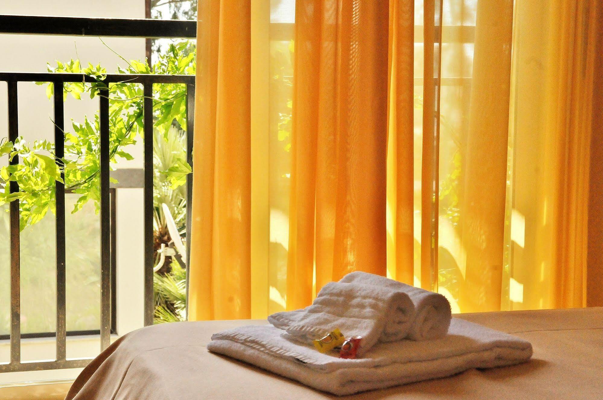 Hotel Rasula Alta กราวินา ดิ กาตาเนีย ภายนอก รูปภาพ