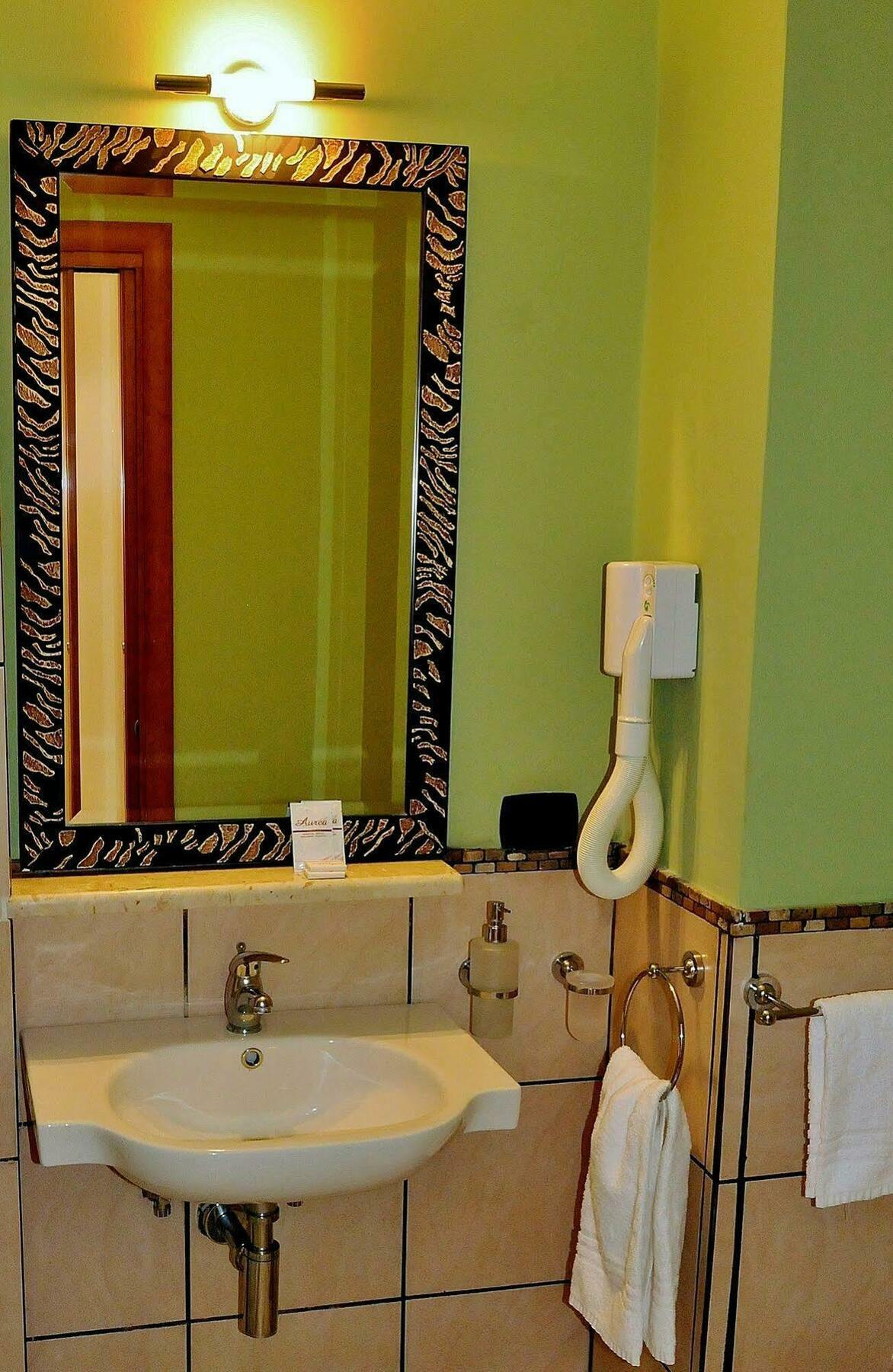 Hotel Rasula Alta กราวินา ดิ กาตาเนีย ภายนอก รูปภาพ