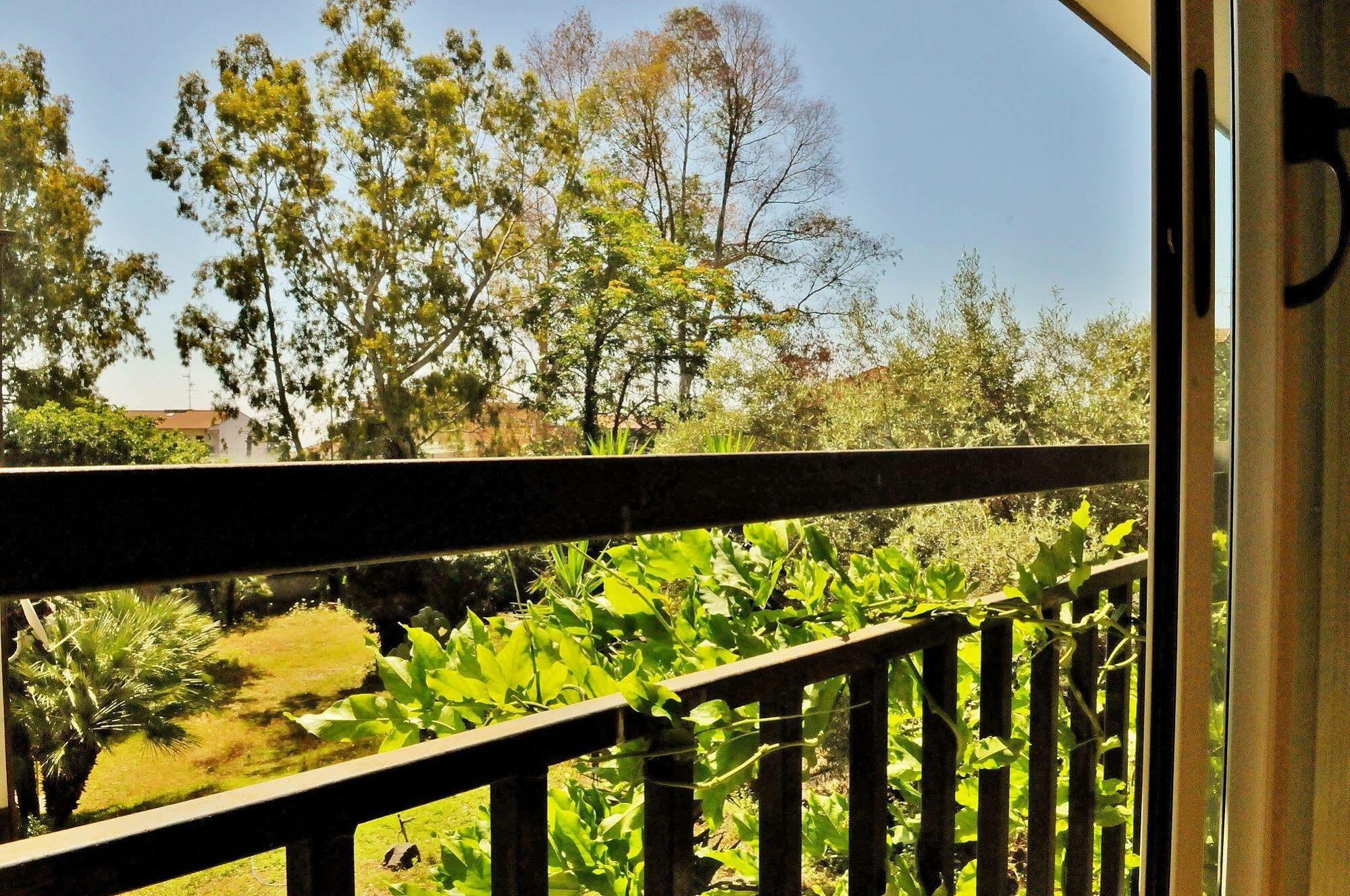 Hotel Rasula Alta กราวินา ดิ กาตาเนีย ภายนอก รูปภาพ
